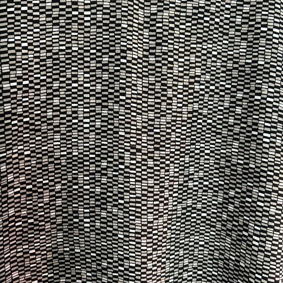 Vince 100% Silk Mosaic Sort Sleeve Blouse - Picture 5 of 6